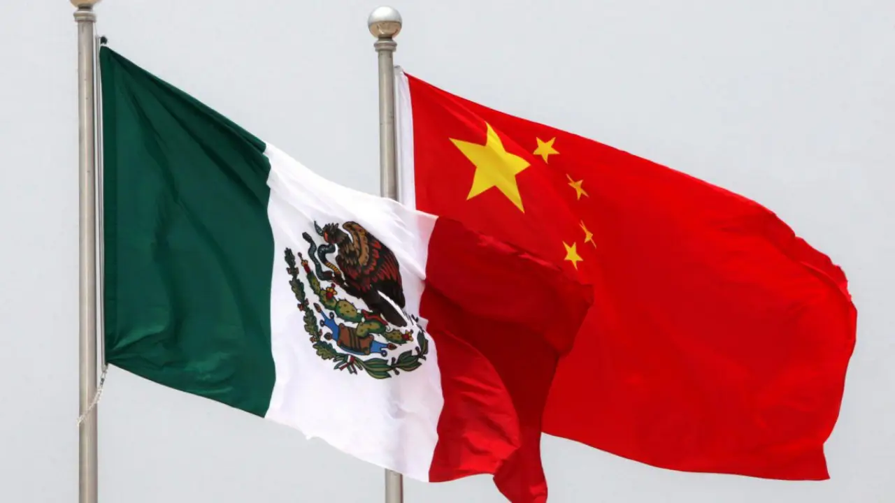 México aplaza decisión sobre aumento de aranceles con China y profundiza en estrategias para mitigar impacto económico