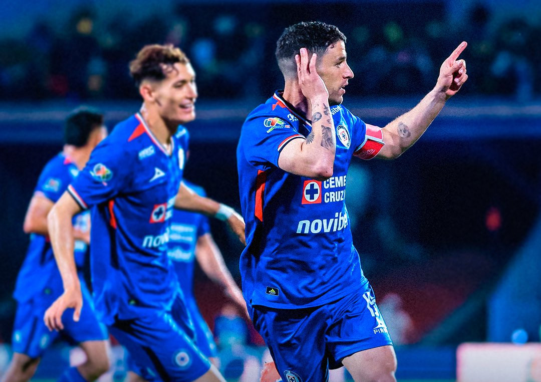 El Épico Renacimiento de la Estrella Azul: Cruz Azul vence a América con un gol en el minuto 90 y se apodera del liderato.