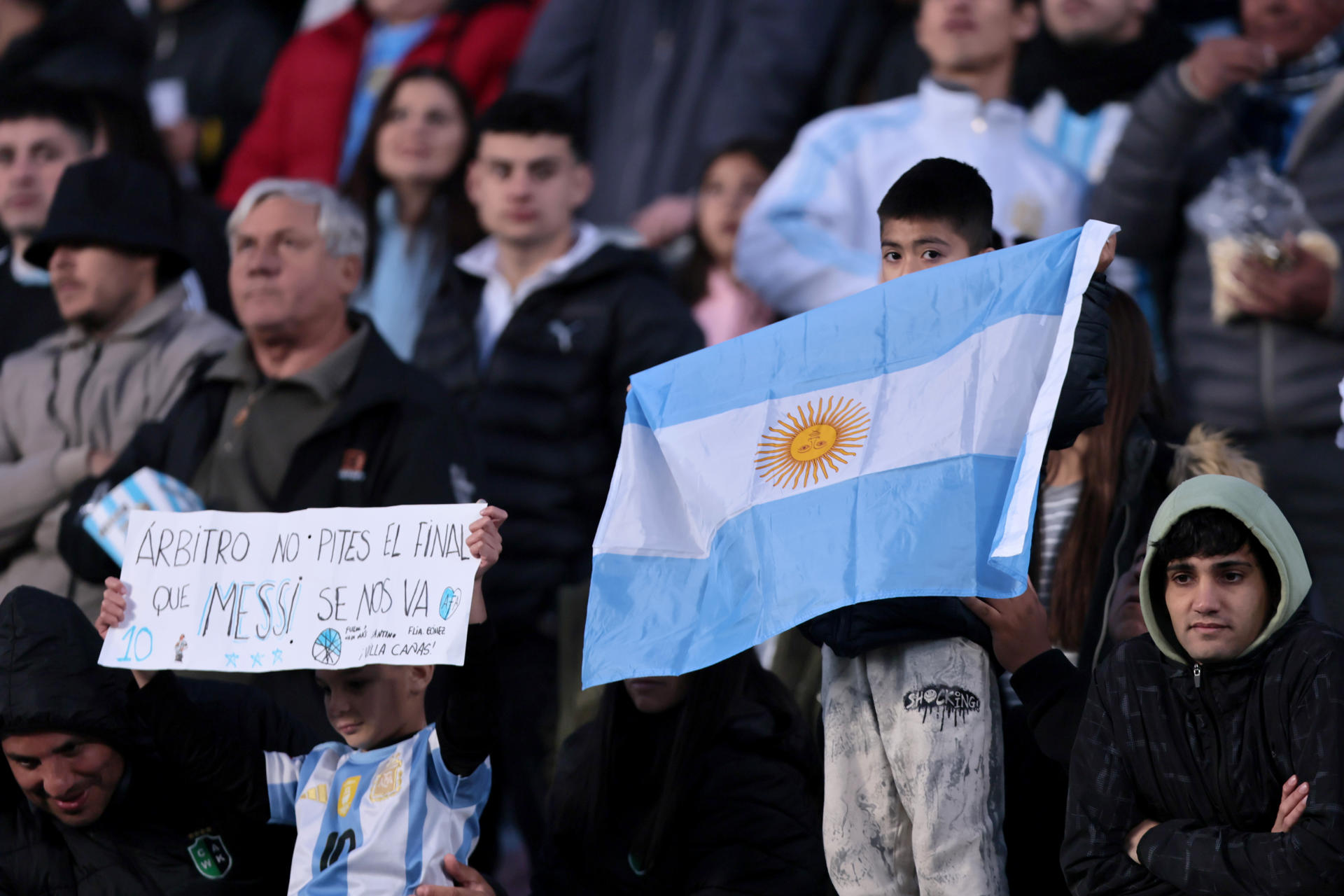 El poderío argentino en ascenso: ¿Quiénes llevarán la bandera de la gloria después de Messi?