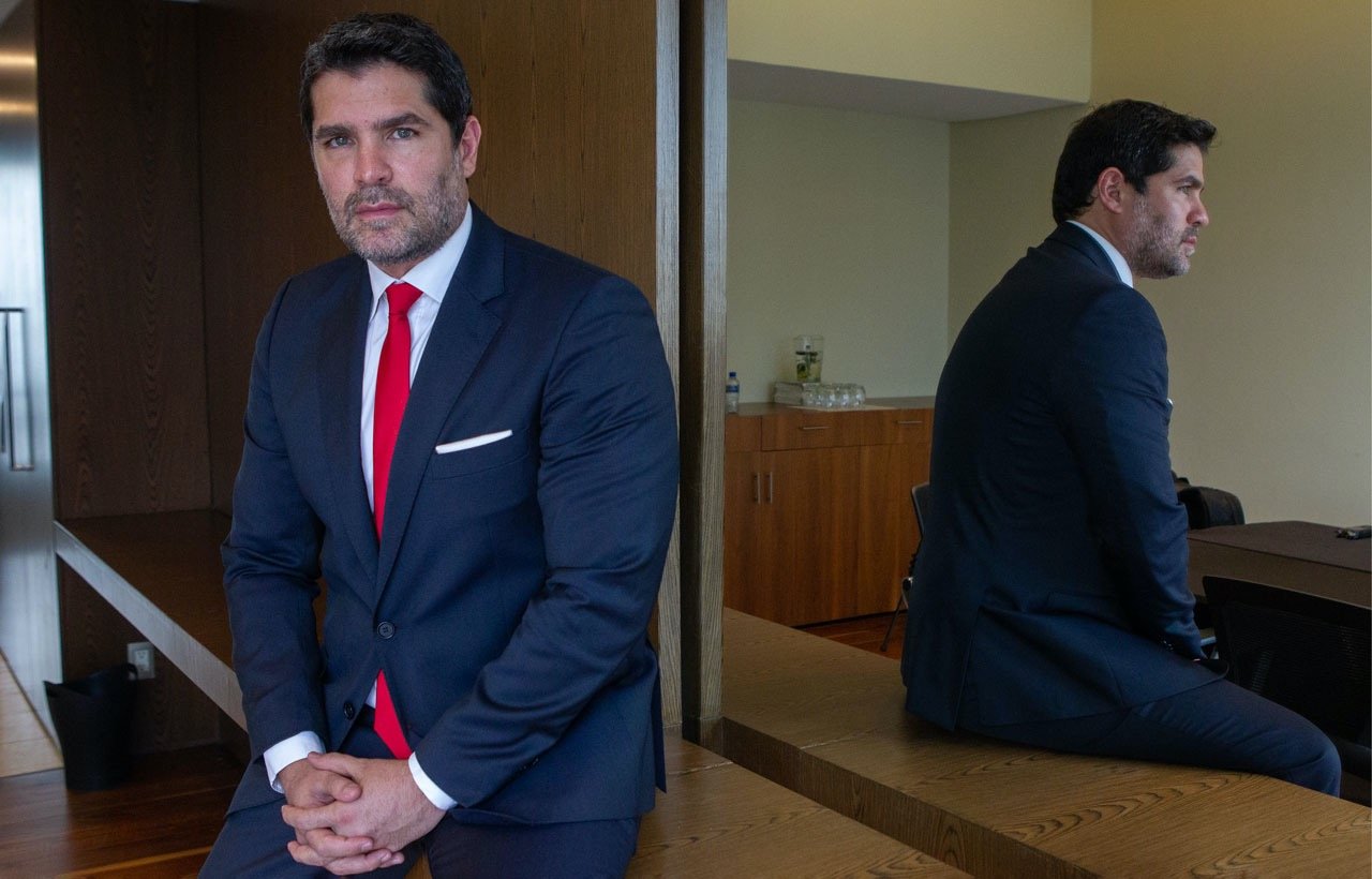 Eduardo Verástegui y la polémica cumbre mexicana: entre las críticas y el aplazamiento, una oportunidad para refluir la discusión pública.