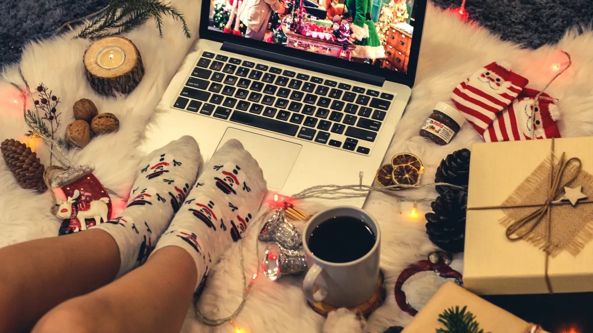 La fiesta de compras se celebra en la red: ventas record en Black Friday gracias a la preferencia por la compra en línea.