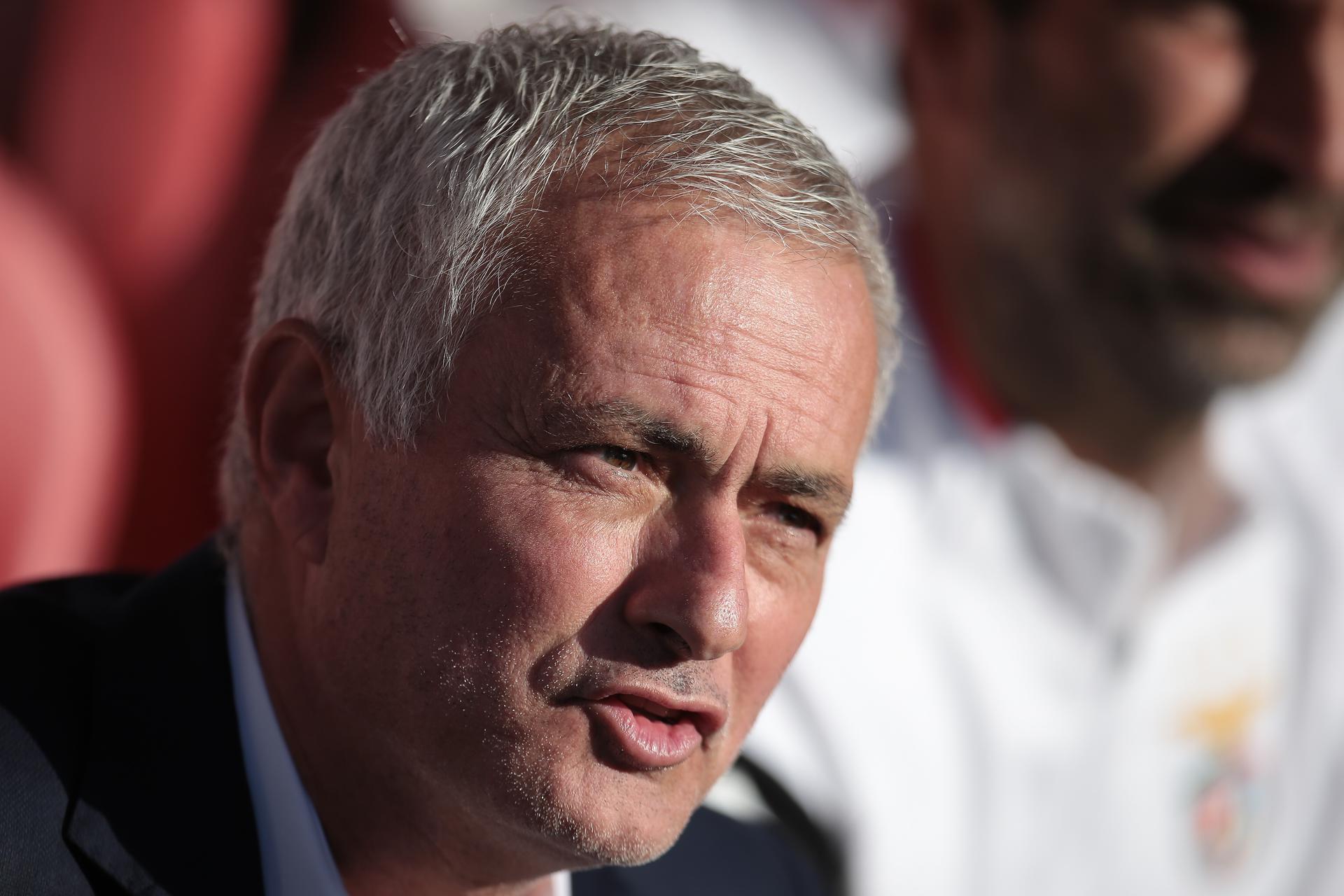 "El Club Blanquiazul en la Mirilla de una Revolución: Mourinho como Posibilidad para un Futuro Brillante"